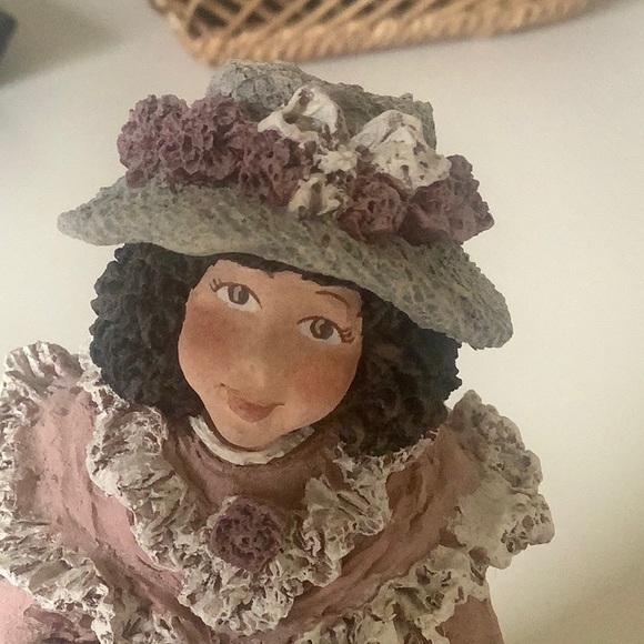 COPY - 2 June McKenna Hand Carved Figures - Picture 5 of 9